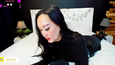 Julianna online show from December 7, 3:41 pm