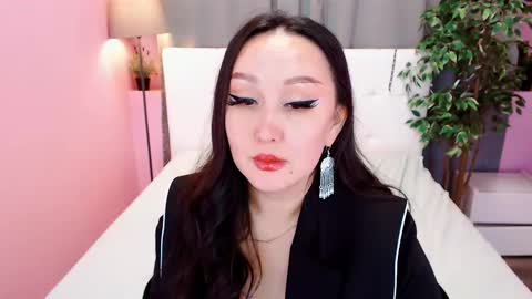 Julianna online show from February 12, 7:56 pm