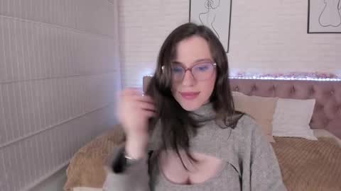 Snapshot of julianne__ chatting on February 20, 4:28 am Julianne online show from February 20, 4:28 am