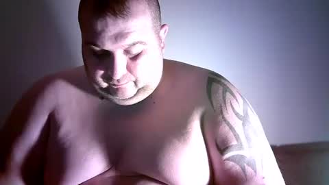 Snapshot of julianoparno chatting on December 1, 8:20 pm Juliano online show from December 1, 8:20 pm