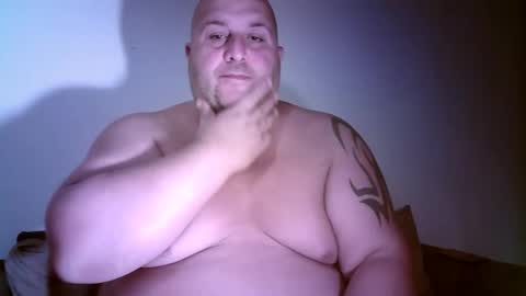 Snapshot of julianoparno chatting on October 1, 11:11 pm Juliano online show from October 1, 11:11 pm