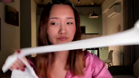 julia online show from December 19, 2:57 pm