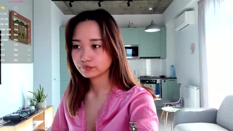 julia online show from December 22, 9:00 am