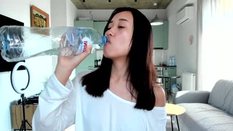 julia online show from January 24, 7:41 am