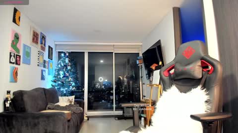 Jeimy Help me to reach 100 thumbs up online show from December 31, 12:21 am