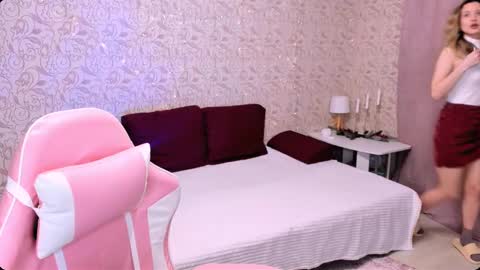 Julie online show from January 5, 4:16 pm