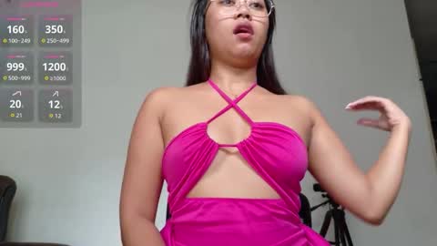 Snapshot of julie_vixen chatting on November 13, 11:58 pm julie_vixen online show from November 13, 11:58 pm