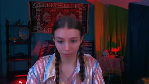 juliedaniel online show from September 23, 4:26 am