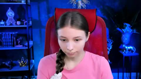 juliedaniel online show from September 26, 5:11 am