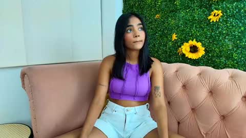 Juli online show from December 1, 7:25 pm