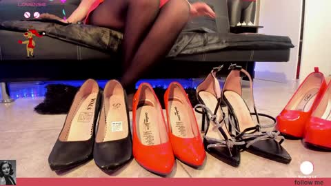 Snapshot of julieta_wall2 chatting on December 11, 12:33 am Julieta wall online show from December 11, 12:33 am