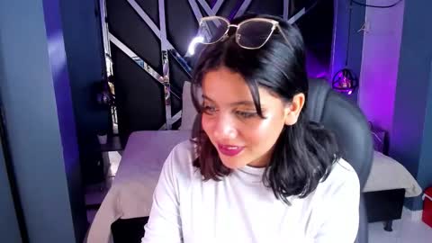 Julieth  online show from October 2, 9:11 pm