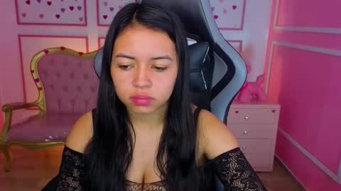 Snapshot of julietha_dior_t chatting on November 21, 2:54 am julietha_dior_t online show from November 21, 2:54 am