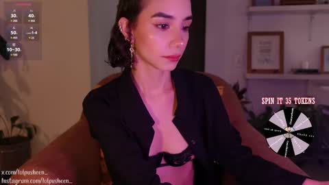 Juliette Dee online show from January 24, 9:15 pm