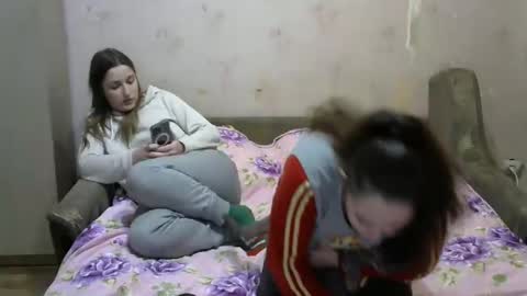 Snapshot of juliya_katie chatting on January 25, 4:46 pm Juliya Katie online show from January 25, 4:46 pm