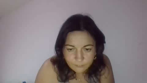 Snapshot of jully_caitlyn chatting on October 14, 7:47 pm Caitlyn online show from October 14, 7:47 pm
