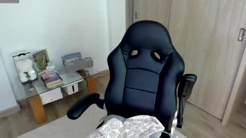 Snapshot of july_correa chatting on September 9, 11:26 pm july_correa online show from September 9, 11:26 pm