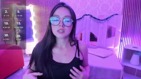 JUNELLE  online show from December 14, 7:29 pm