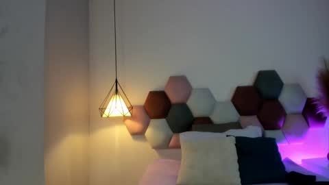 Jupiter Fox online show from December 31, 11:42 am