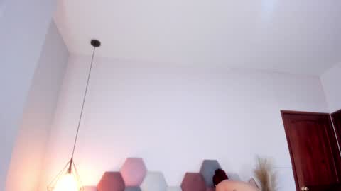 Jupiter Fox online show from January 31, 9:05 pm