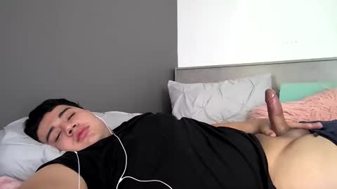 Snapshot of jus02 chatting on December 3, 5:55 pm jus02 online show from December 3, 5:55 pm