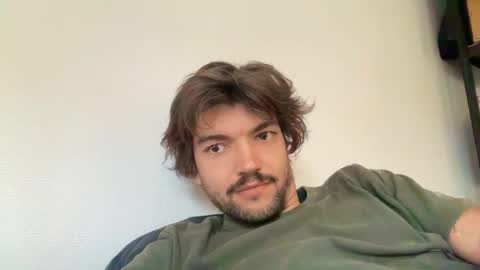 just_a_guy_with_a_big_cock online show from October 7, 8:33 am