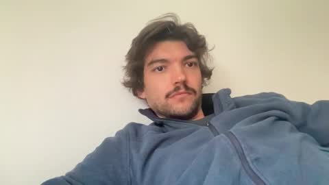 just_a_guy_with_a_big_cock online show from October 19, 9:43 am