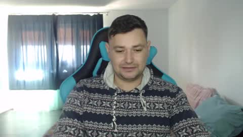 Snapshot of just_a_nice_guy_27 chatting on December 19, 11:29 am Alex online show from December 19, 11:29 am