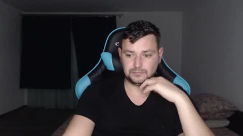 Snapshot of just_a_nice_guy_27 chatting on December 28, 6:18 pm Alex online show from December 28, 6:18 pm