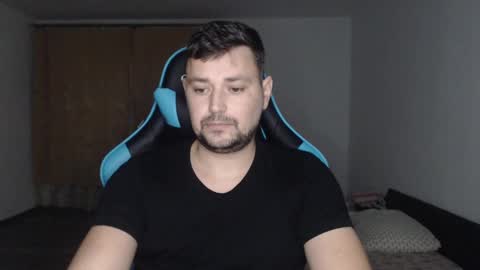 Snapshot of just_a_nice_guy_27 chatting on December 30, 5:44 pm Alex online show from December 30, 5:44 pm