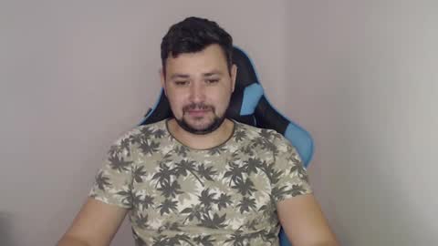 Snapshot of just_a_nice_guy_27 chatting on January 29, 11:20 am Alex online show from January 29, 11:20 am