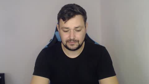 Snapshot of just_a_nice_guy_27 chatting on January 30, 11:33 am Alex online show from January 30, 11:33 am