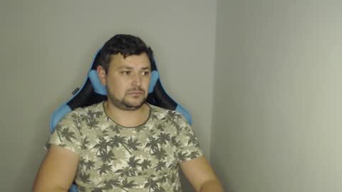 Snapshot of just_a_nice_guy_27 chatting on February 9, 7:09 pm Alex online show from February 9, 7:09 pm