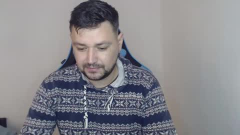 Snapshot of just_a_nice_guy_27 chatting on February 14, 11:31 am Alex online show from February 14, 11:31 am