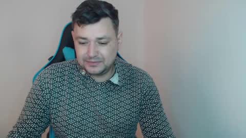 Snapshot of just_a_nice_guy_27 chatting on February 19, 11:28 am Alex online show from February 19, 11:28 am