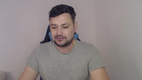 Snapshot of just_a_nice_guy_27 chatting on February 26, 11:20 am Alex online show from February 26, 11:20 am