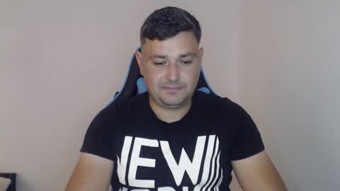 Snapshot of just_a_nice_guy_27 chatting on September 19, 11:22 am Alex online show from September 19, 11:22 am