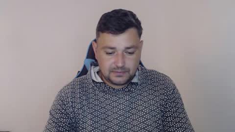 Snapshot of just_a_nice_guy_27 chatting on September 24, 11:24 am Alex online show from September 24, 11:24 am