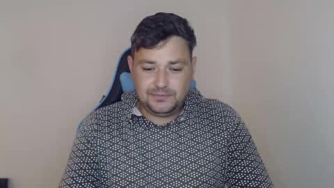 Snapshot of just_a_nice_guy_27 chatting on October 14, 11:33 am Alex online show from October 14, 11:33 am