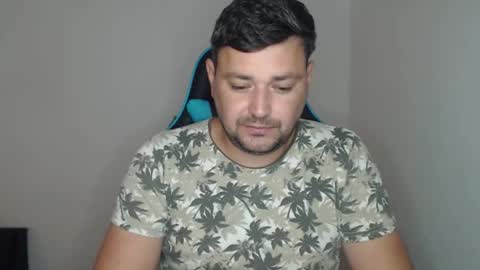 Snapshot of just_a_nice_guy_27 chatting on October 16, 11:22 am Alex online show from October 16, 11:22 am