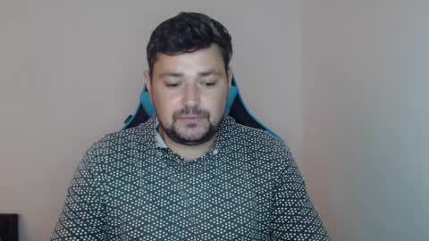 Snapshot of just_a_nice_guy_27 chatting on November 4, 11:20 am Alex online show from November 4, 11:20 am