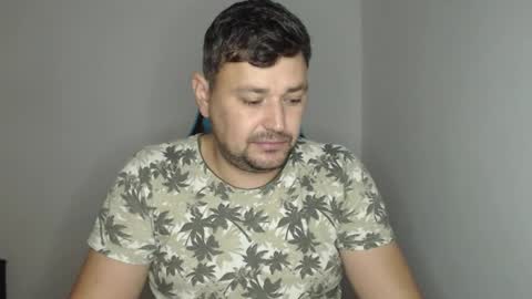 Snapshot of just_a_nice_guy_27 chatting on December 3, 11:19 am Alex online show from December 3, 11:19 am