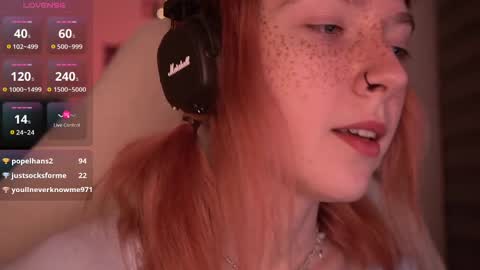 Snapshot of just_busking chatting on December 11, 1:26 am Julia online show from December 11, 1:26 am