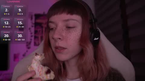 Snapshot of just_busking chatting on February 20, 5:01 am Julia online show from February 20, 5:01 am