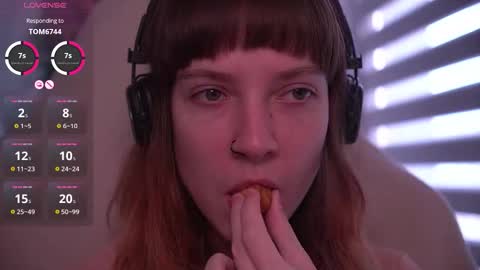 Snapshot of just_busking chatting on October 27, 8:18 am Julia online show from October 27, 8:18 am