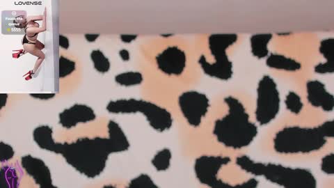 Snapshot of just_fucked chatting on December 12, 11:29 am Nika and Mark online show from December 12, 11:29 am