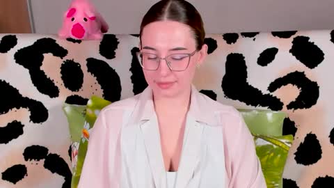 Snapshot of just_fucked chatting on February 19, 9:25 pm Nika and Mark online show from February 19, 9:25 pm