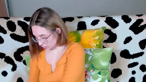 Snapshot of just_fucked chatting on February 20, 9:53 pm Nika and Mark online show from February 20, 9:53 pm