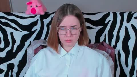 Snapshot of just_fucked chatting on March 5, 6:23 pm Nika and Mark online show from March 5, 6:23 pm