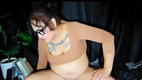 Snapshot of justagirlof chatting on October 29, 3:42 am Layla online show from October 29, 3:42 am